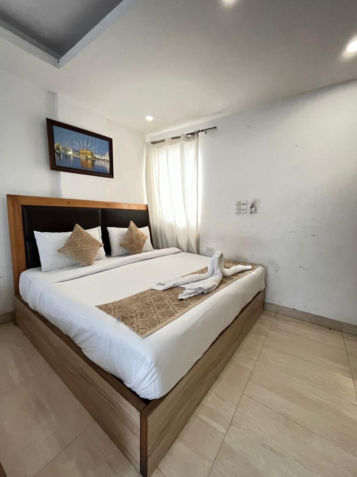 Bed & Breakfast Royal Near Delhi Airport Mahipalpur *